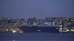 Le cargo saoudien, empêché d'atteindre Le Havre, attend dans le port de Santander