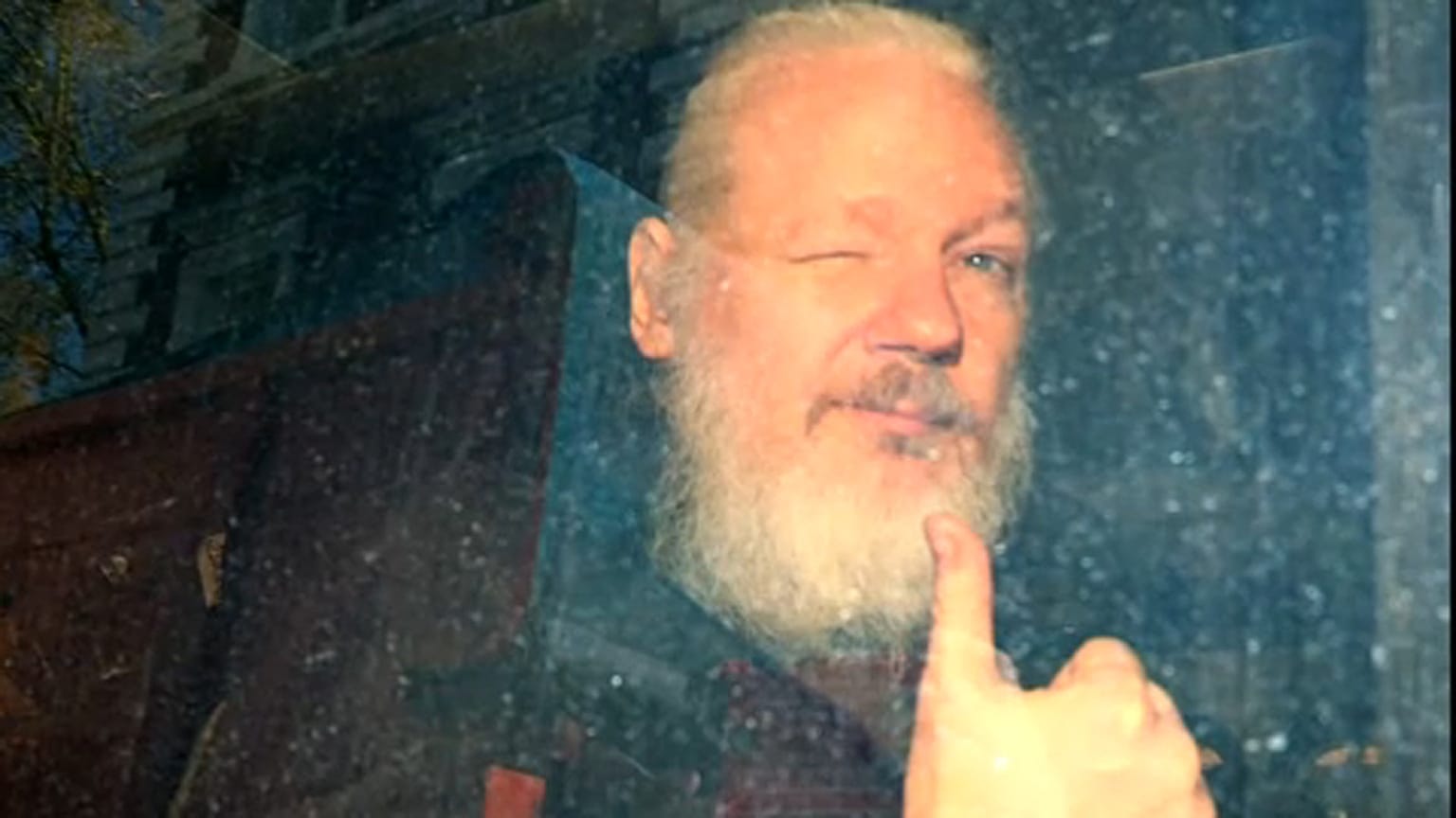 Assange: Svédország újranyitja a nemi erőszak vádja miatt indult eljárást