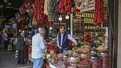 Türkiye'de hanehalkının gıda ve alkolsüz içecek harcama payı yüzde 26 düştü