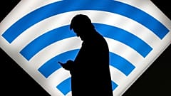A roaming-díj után a túlárazott külföldi hívásokat is eltörölte a Bizottság