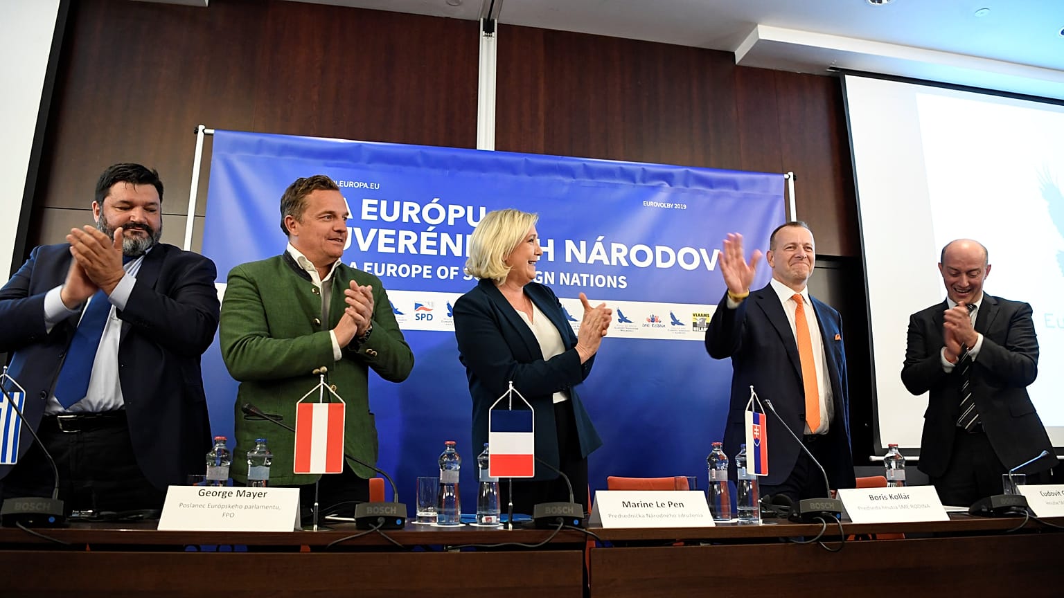 Φ. Κρανιδιώτης και Μαρί Λεπέν μαζί στη Σλοβακία