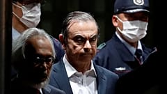 مدير  نيسان  السابق كارلوس غصن يغادر مقر احتجازه في طوكيو