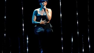 Beim ESC tritt Paenda (30) mit blauen Haaren für Österreich an