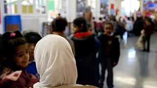 Avusturya'da ilkokulda başörtüsü yasağı tasarısı kabul edildi