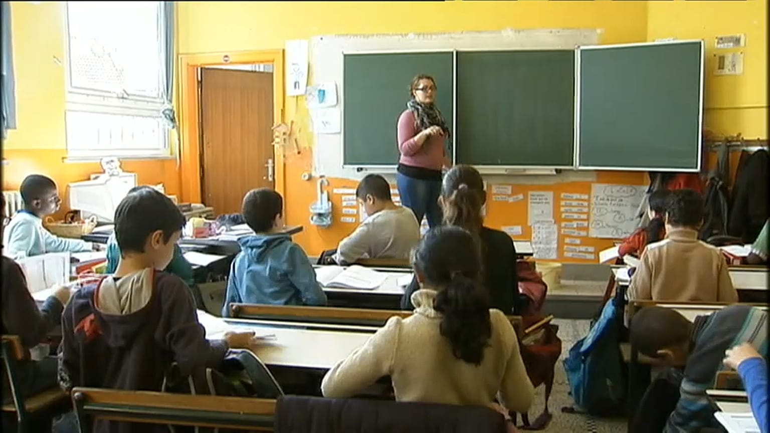 Ausztria: tilos a fejkendő az általánosban