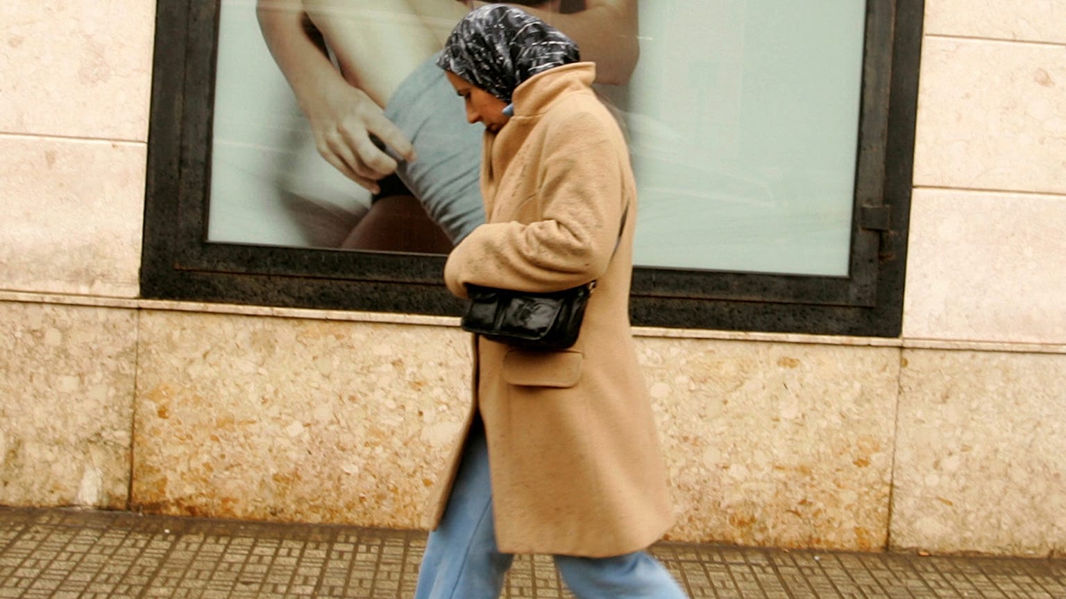 Αυστρία: Απαγόρευση της ισλαμικής μαντίλας στα πρωτοβάθμια σχολεία