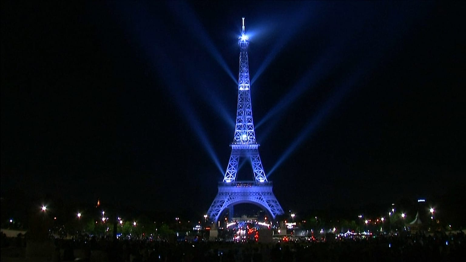 ¡Feliz 130 cumpleaños, Torre Eiffel!