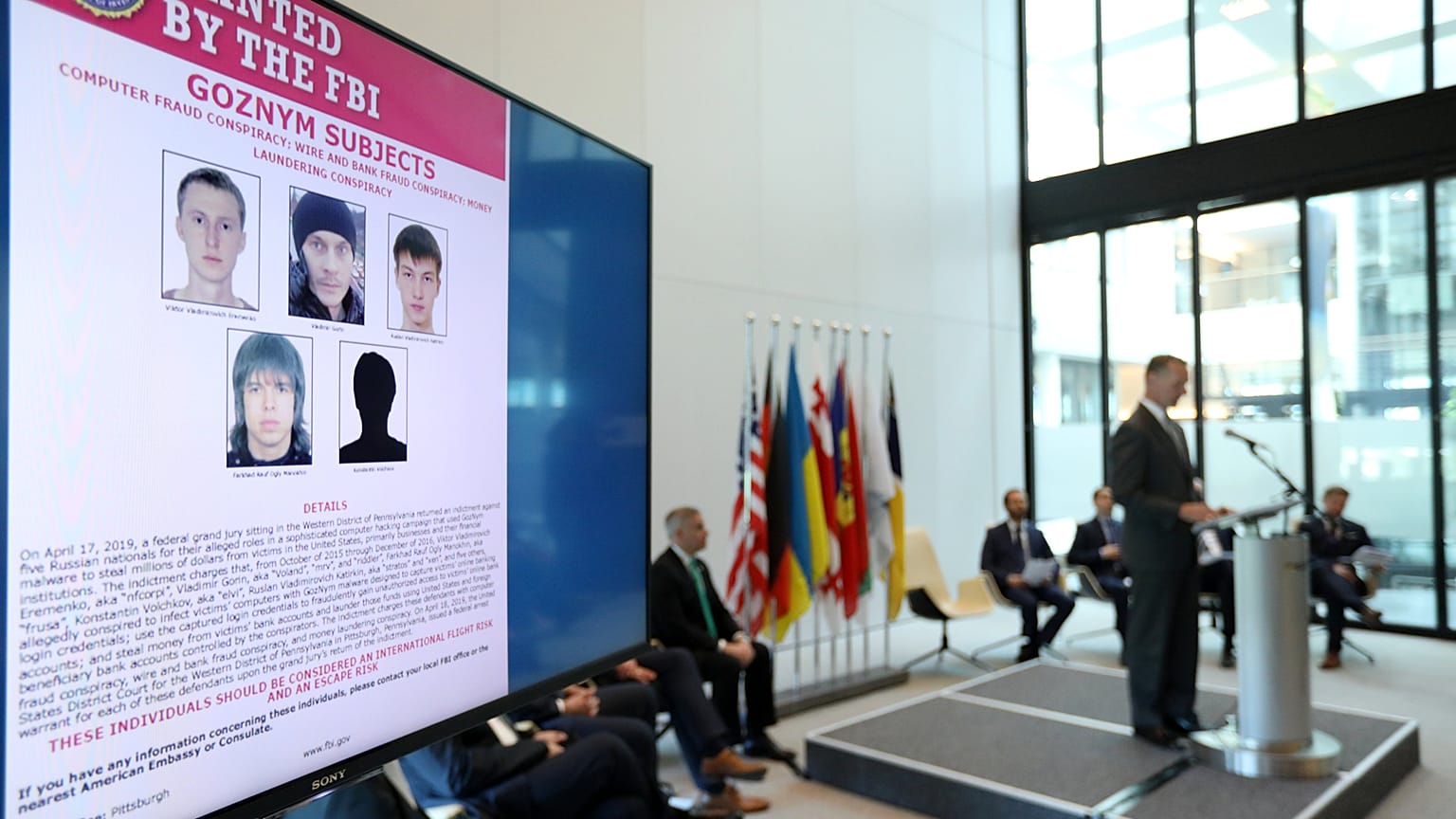 EUROPOL'den siber suç şebekesine büyük darbe: 100 milyon dolar çalan ağ çökertildi