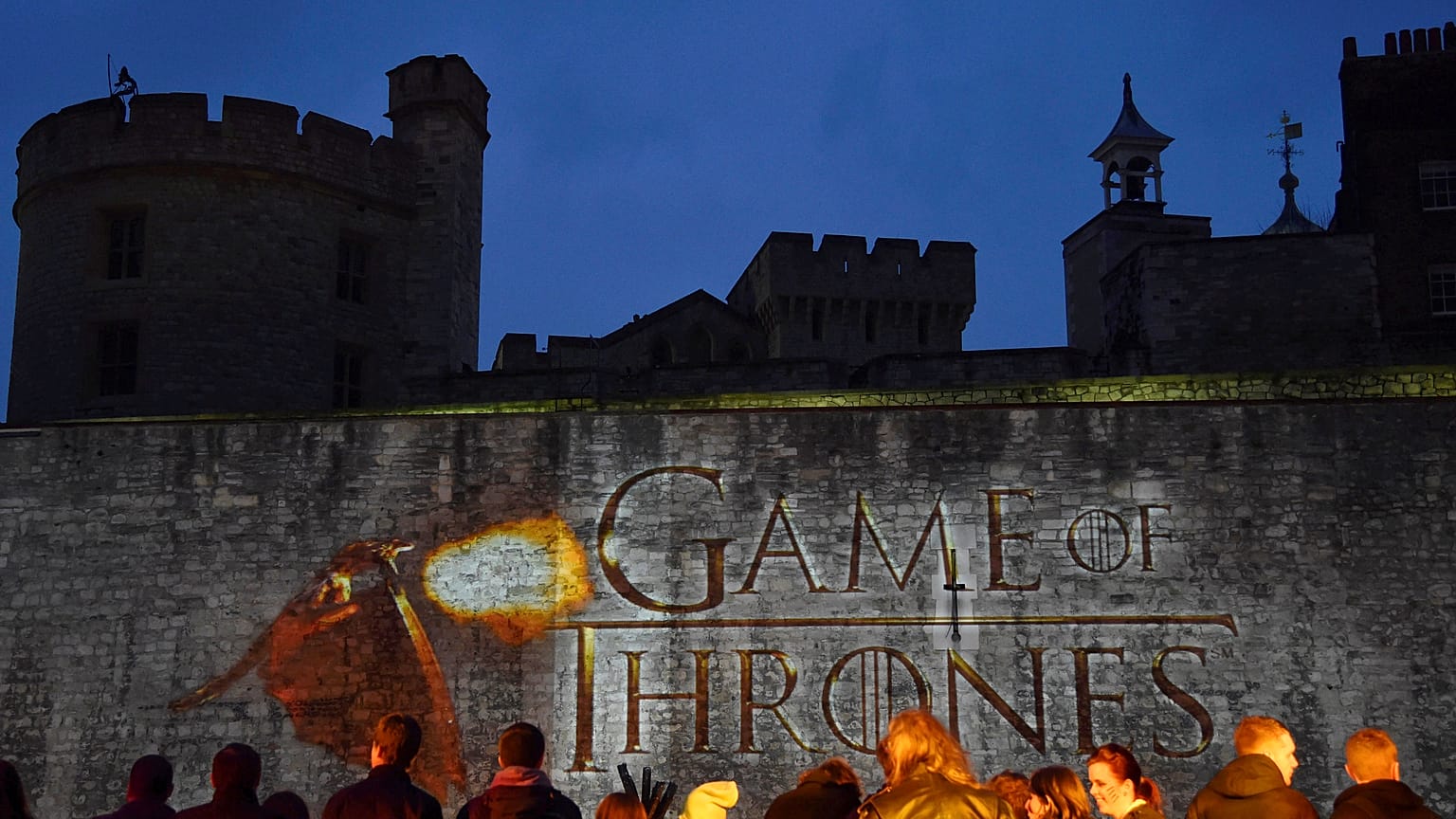 Game of Thrones'un son bölümü Paris'in en büyük sinema ekranında yayınlandı