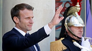 Макрон - собиратель земли Европейской