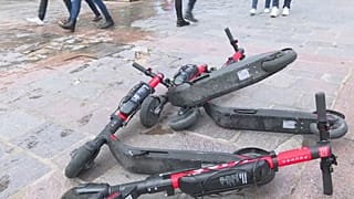 Электросамокатам – бой: во Франции ограничат их использование