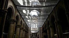 E se mettessimo una piscina o un parcheggio sul tetto di Notre-Dame?