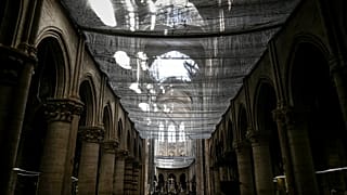 E se mettessimo una piscina o un parcheggio sul tetto di Notre-Dame?