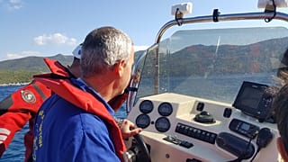 Σύλλογος αυτοδυτών Σάμου: Εθελοντές σώζουν πρόσφυγες