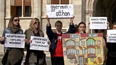 Διαδήλωση κατά των εξώσεων οικογενειών με παιδιά
