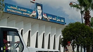 مدخل قاعدة حميميم الجوية الروسية شمال غرب اللاذقية في سوريا