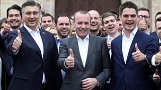 Marches pro-Union européenne face au sommet des nationalistes de Milan