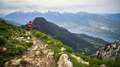 Venha correr pelos Alpes à volta do Lago de Annecy