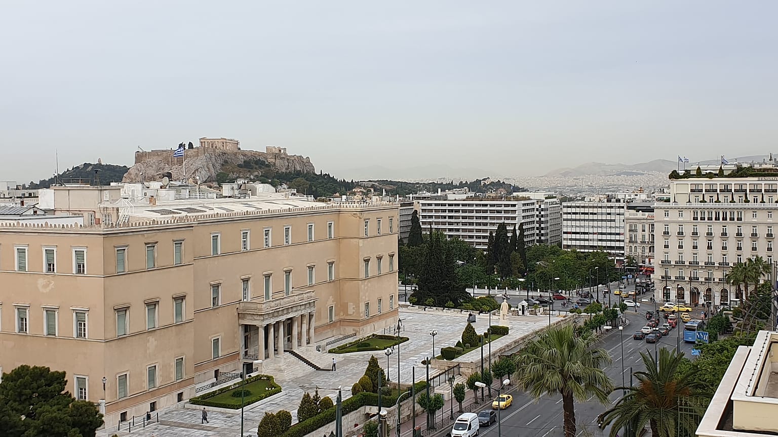 Καιρός: Έως 32 βαθμοί και αφρικανική σκόνη