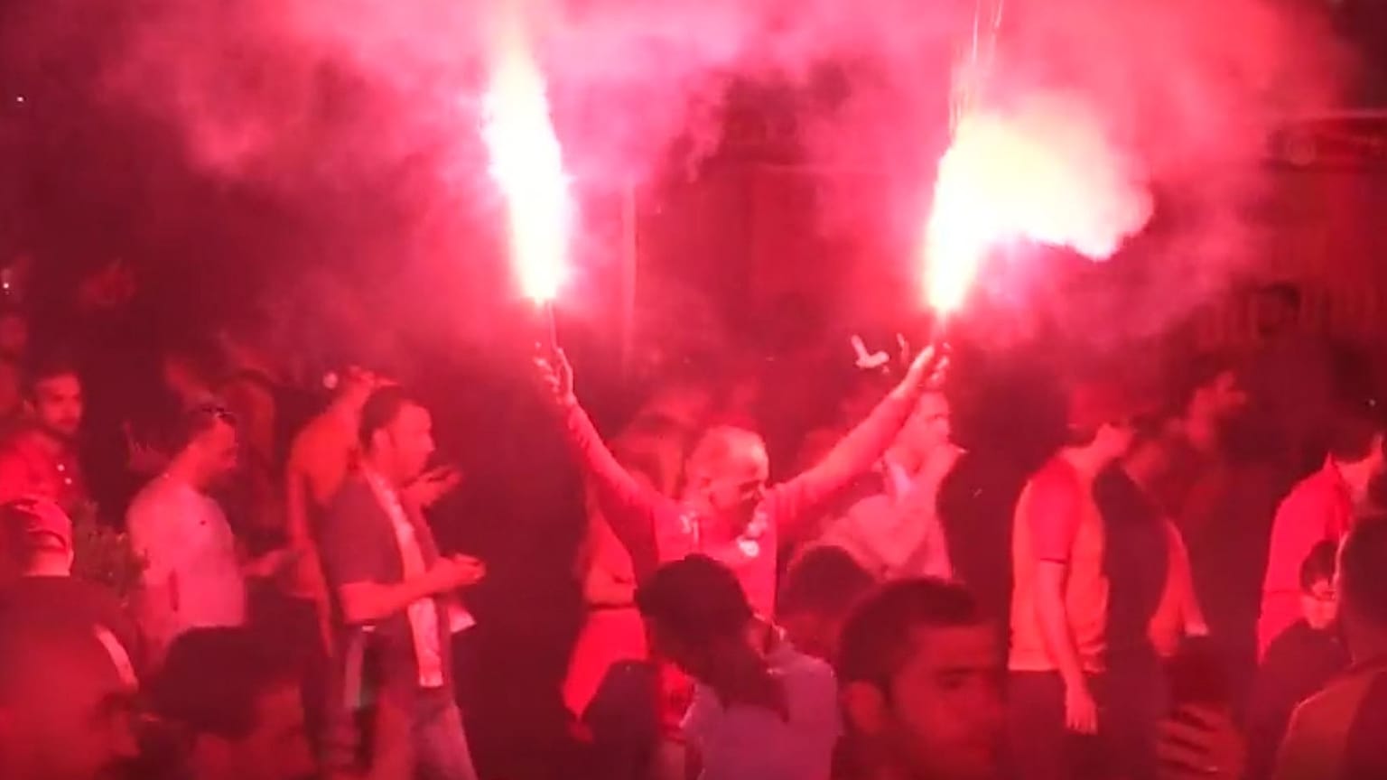 Münih polisinden şampiyonluğu kutlayan Galatasaray taraftarlarına Türkçe mesaj 