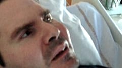 Imagem de Vincent Lambert na cama do hospital onde está há uma década