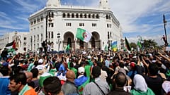 قائد الجيش الجزائري: "اجراء الانتخابات الرئاسية هو الحل للخروج من الأزمة"