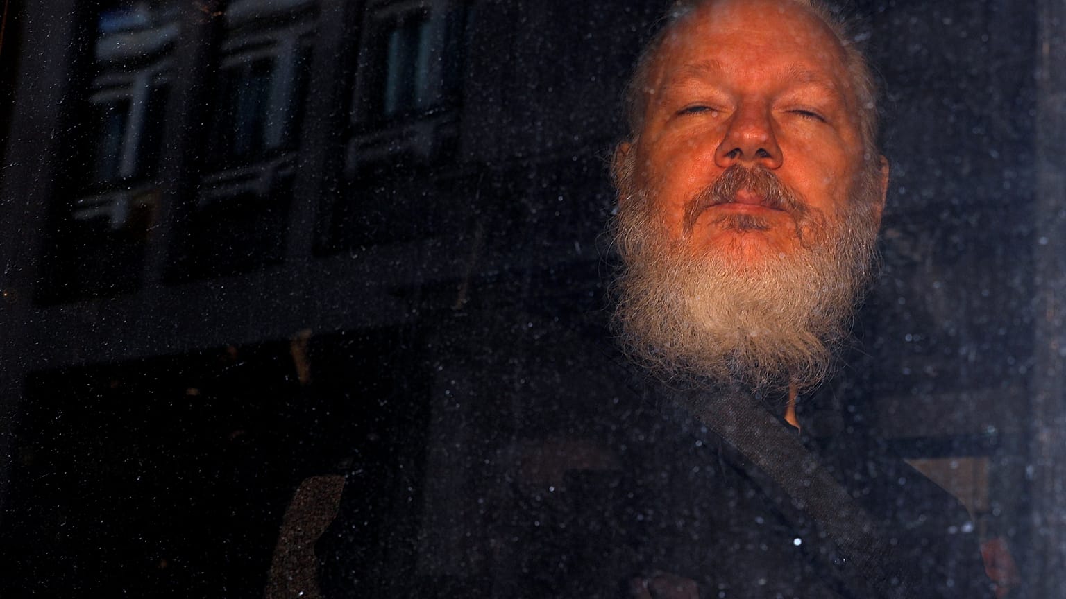Washington mindent leverne Assange-on