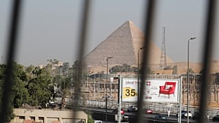 مصر ترفع أسعار الكهرباء بمتوسط 15% مطلع يوليو تموز المقبل