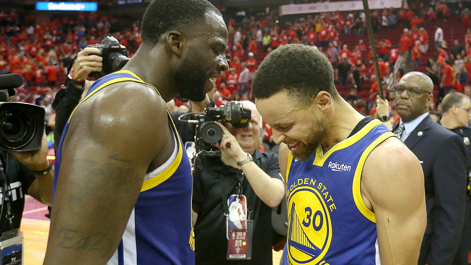 Nba: Warriors in finale per il quinto anno consecutivo