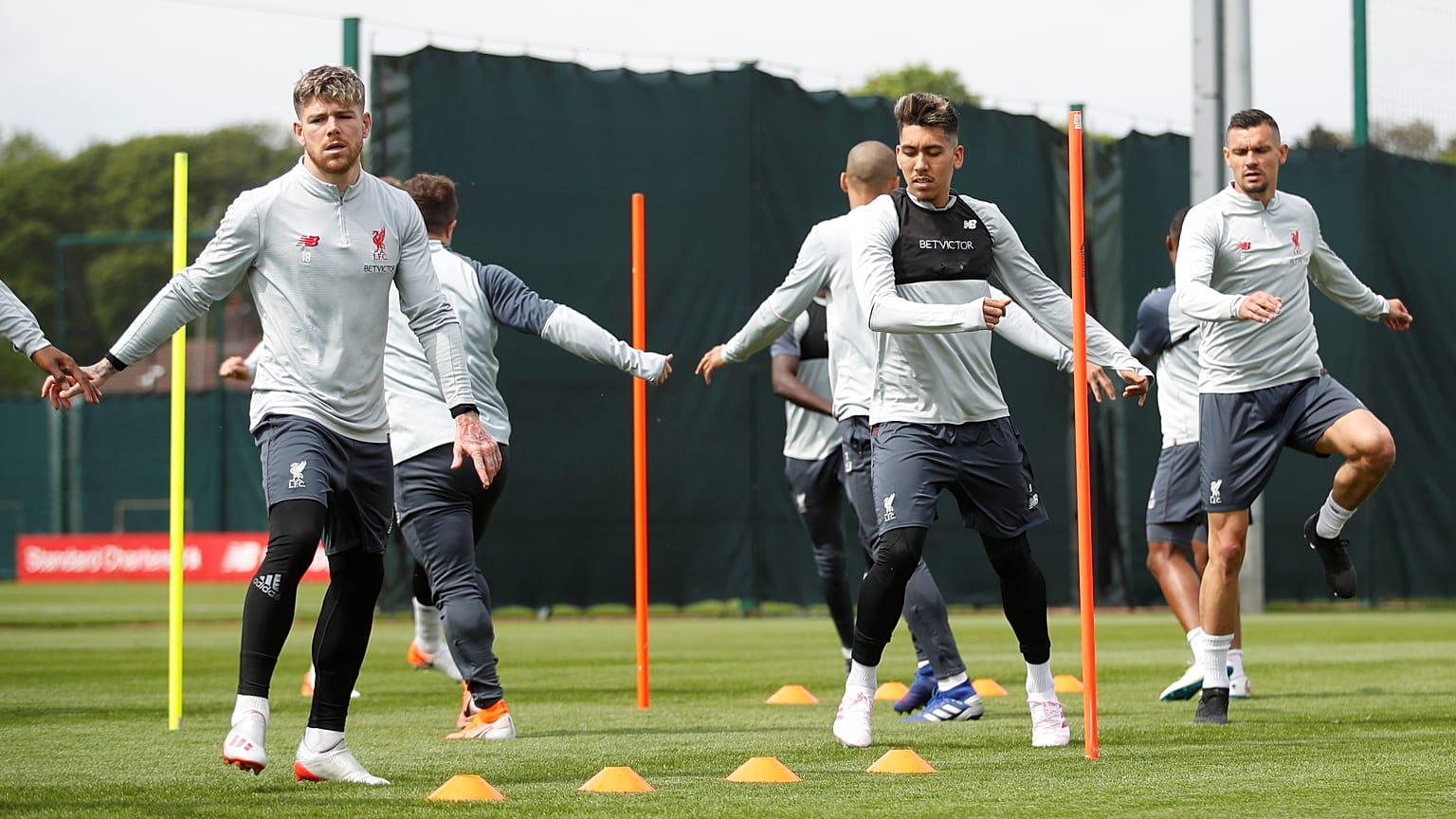 زيادة فرص مهاجم ليفربول في اللحاق بنهائي دوري الأبطال