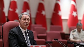 Akar: S-400 müzakerelerinde ilerleme var ancak muhtemel Amerikan yaptırımlarına karşı hazırlanıyoruz
