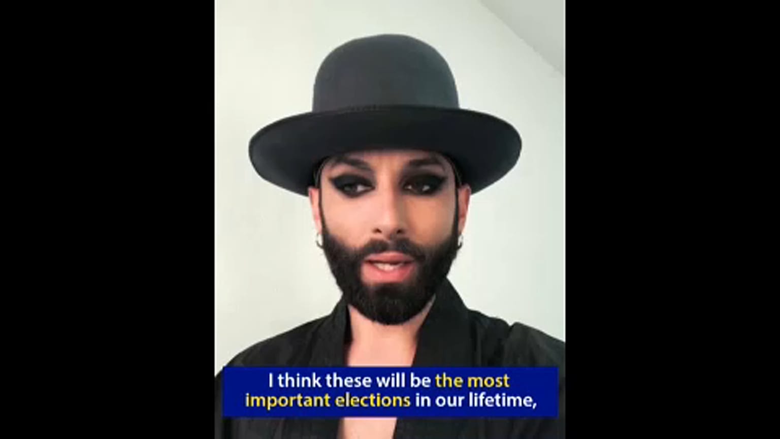 Conchita Wurst apela ao voto nas europeias