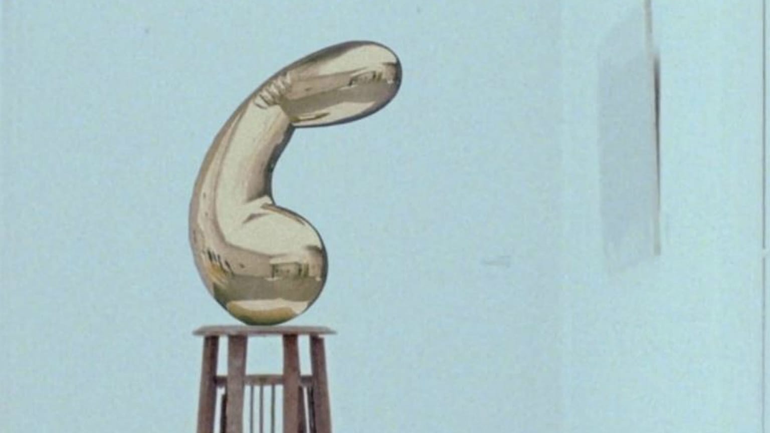 O busto fálico de Constantin Brancusi é explicado por Gabriel Abrantes