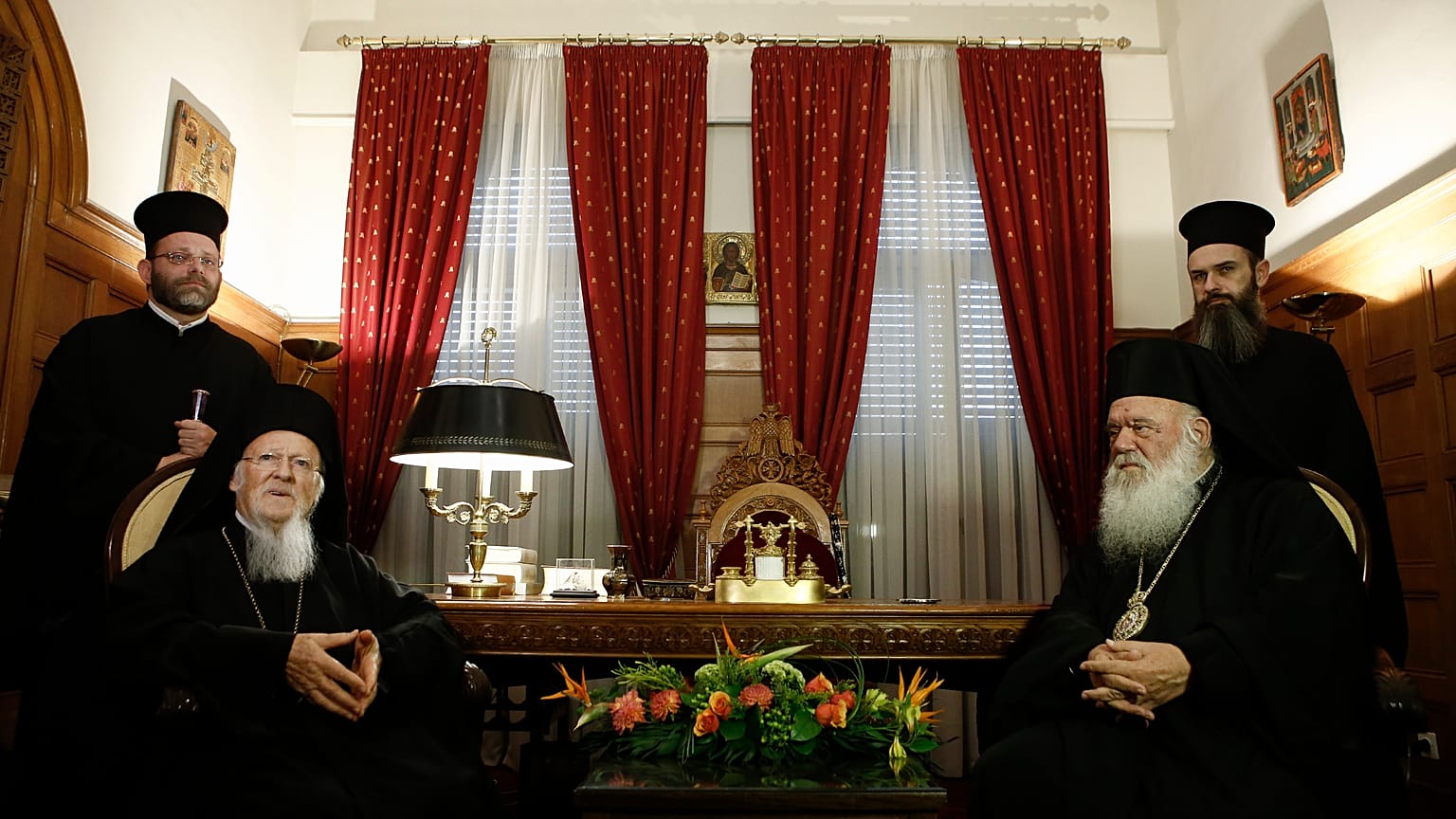 Βαρθολομαίος προς Ιερώνυμο: «Το αίμα νερό δεν γίνεται»
