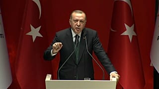 حزب يترأسه أردوغان: لا عيب في عقد اجتماعات بين المخابرات التركية والسورية