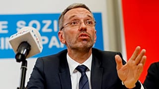 Zuhan az FPÖ népszerűsége