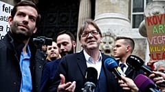 Szidalmazták és provokálták Verhofstadtot Budapesten