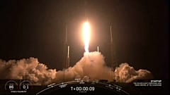 Partiti i satelliti Starlink da Cape Canaveral