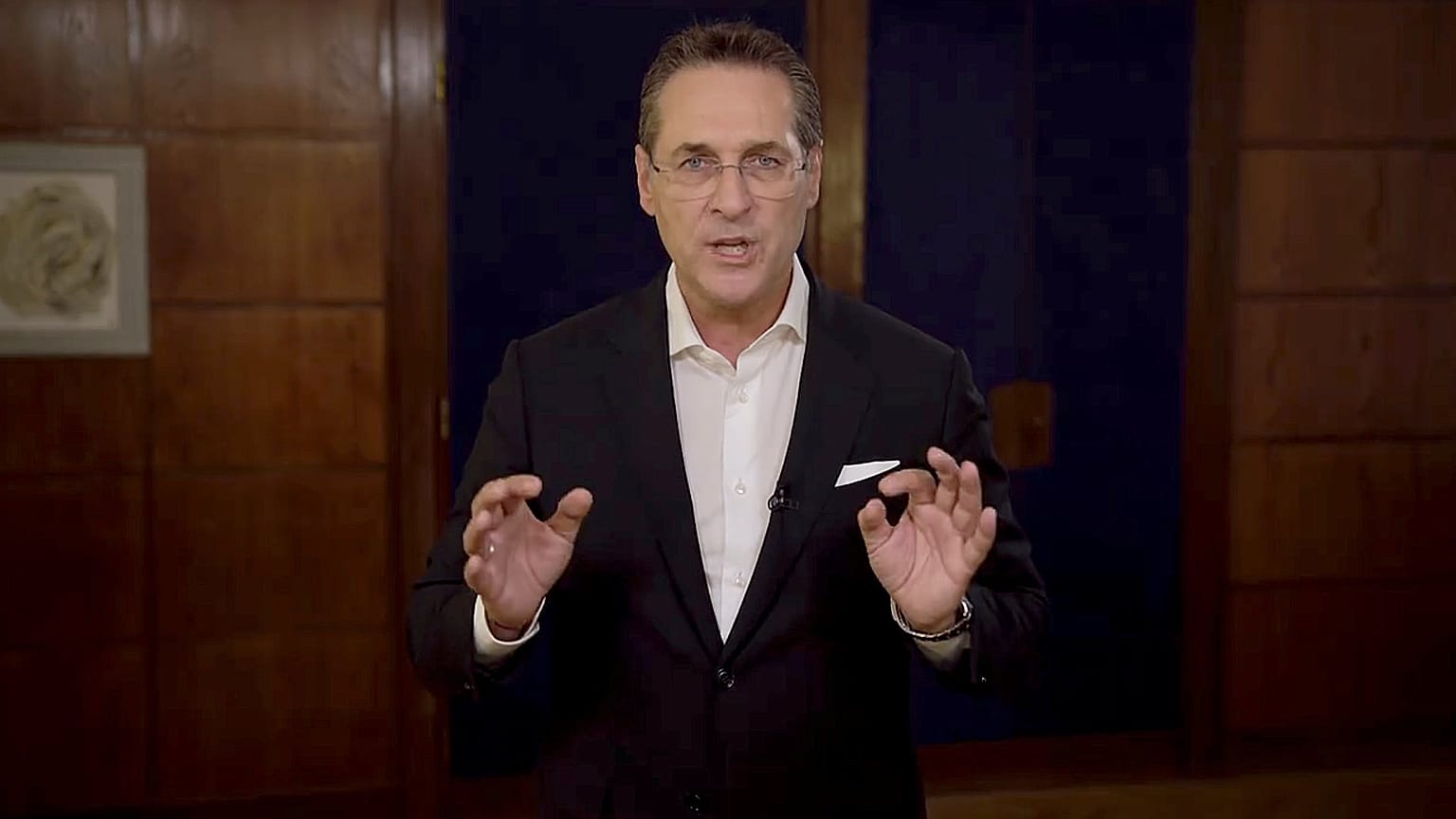 Strache feljelentést tett