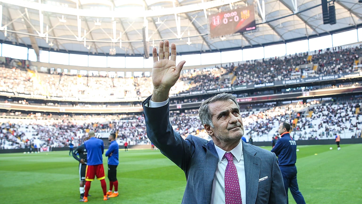 Beşiktaş'ta 2 sezon şampiyonluk yaşayan Şenol Güneş siyah beyazlı ekibe veda ediyor