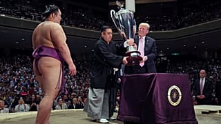Combates de sumo y tuits de Trump en Japón