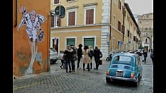Street art: Maupal, tra papi supereroi e premier equilibristi...