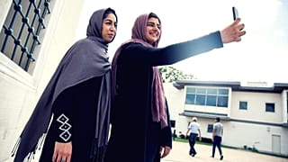 Ramazan'da Müslümanlar daha fazla internet kullanıyor, dizi izliyor, alışveriş yapıyor