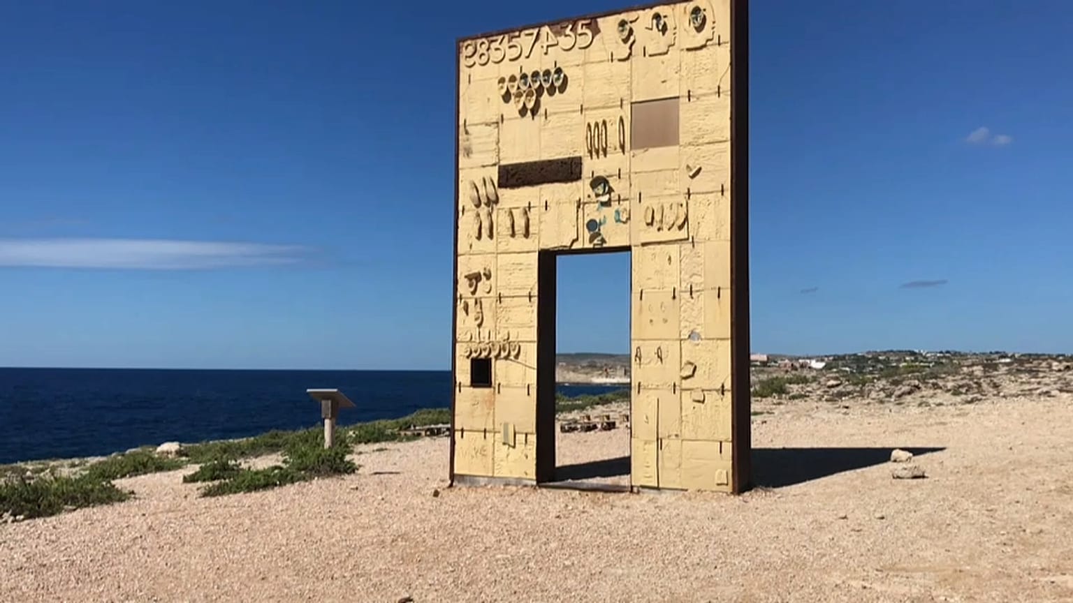Lampedusa, Bartolo: "Sovranisti? Bugie e odio, ma gli abbiamo servito la vittoria sull'oro"