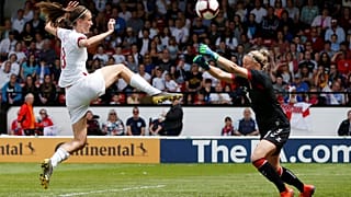 Quali sono le differenze di regolamento tra calcio maschile e femminile?