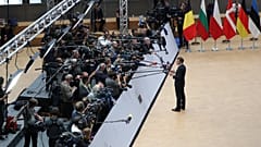 Presidente francês à chegada para cimeira da UE em Bruxelas
