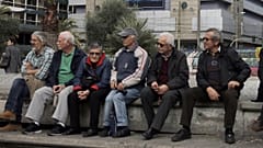 Ελλάδα: Ζητούν από συνταξιούχους 27 εκατομμύρια ευρώ που καταβλήθηκαν λανθασμένα