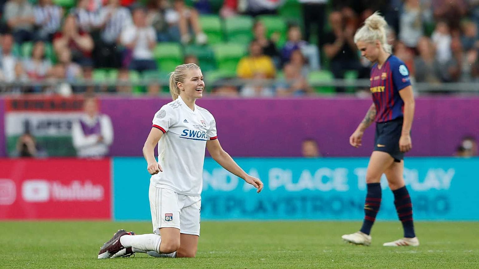 Ada Hegerberg après la victoire de l'OL en finale de la Ligue des champions