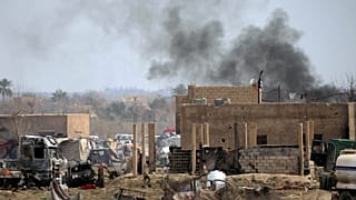 قرية الباغوز في دير الزور العراقية آخر معاقل داعش تحت الحصار