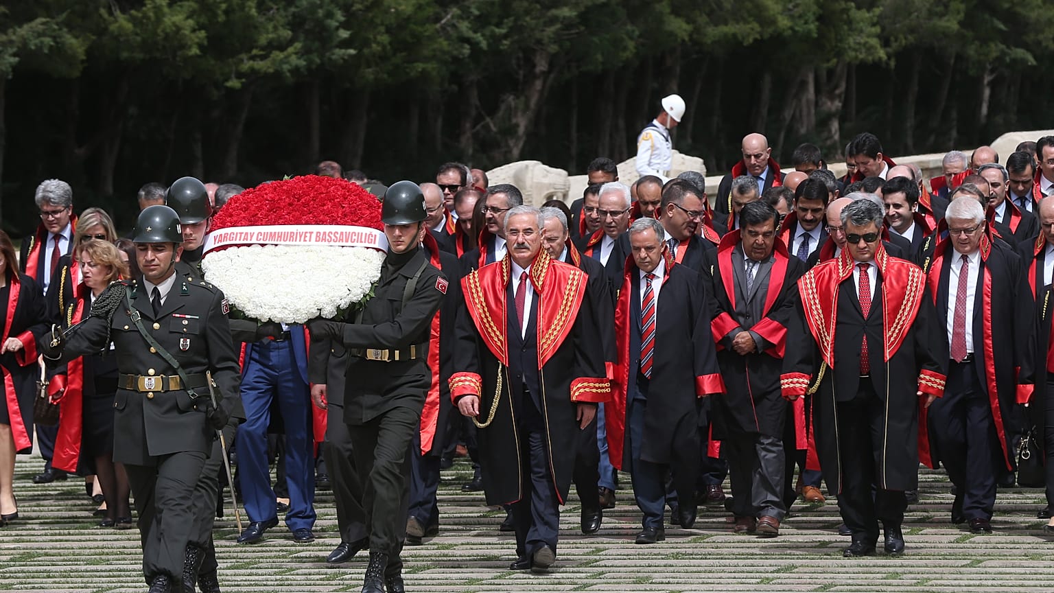 Cumhuriyet savcıları Anıtkabir'i ziyaret etti